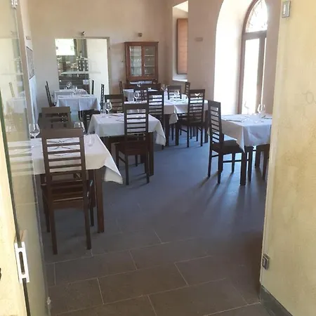 Locanda Monte Pimpio בית חווה